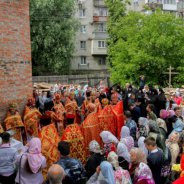 Митрополит Бориспільський і Броварський Антоній освятив хрести для Свято-Іллінського храму міста Борисполя
