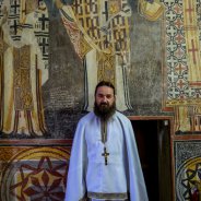 У Неділю 6-ту після Пасхи митрополит Антоній взяв участь у святковій Божественній Літургії в Свято-Успенському монастирі міста Піва у Чорногорії