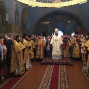 В Неділю всіх святих митрополит Бориспільський і Броварський Антоній звершив Божественну літургію в Почаївській Лаврі