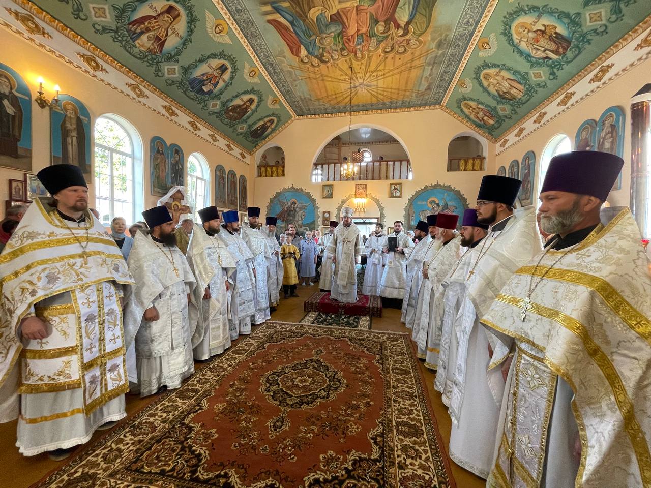 БЕРЕЗАНЬ. Архангело-Михайлівська парафія відзначила 25-тиліття освячення храму.