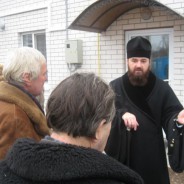 БОРИСПІЛЬ. Намісник монастиря привітав з Різдвом знедолених людей міста