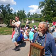 ЯГОТИН. Всеукраїнська хресна хода миру любові та молитви за Україну продовжує йти Бориспільською єпархією