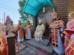 Єпископ Згурівський Амвросій очолив богослужіння престольного свята у Пилипчому. 