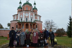 ЯГОТИН. Віруючі Свято-Пантелеімонівської парафії відвідали Густинський Свято-Троїцький жіночий монастир