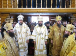 Керуючий справами УПЦ освятив храм на честь Трьох святителів на території Полтавської духовної семінарії