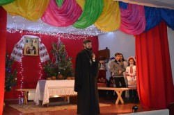 ПАСІЧНА. Молодь парафії у сільському клубі організувала свято напередодні пам'яті святителя Миколая Чудотворця