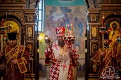 Митрополит Бориспільський і Броварський Антоній звершив пасхальну вечірню в Свято-Покровському кафедральному соборі Бориспіля