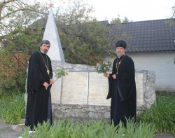 ОСЕЩИНА. Священники вшанували пам'ять загиблих воїнів-односельців