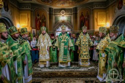 Митрополит Бориспільський і Броварський Антоній очолив святкову літургію в Троїцькому соборі столиці