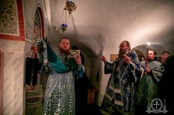 Митрополит Бориспільський і Броварський Антоній звершив Божественну Літургію в храмі на честь Благовіщення Богородиці в Дальніх печерах