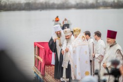 Велике освячення вод Дніпра в Оболонському районі Києва