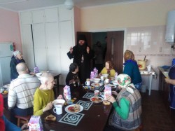 Єпископ Згурівський Амвросій у супроводі духовенства відвідав будинок інвалідів та одиноких громадян в селі Ревне