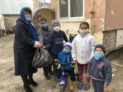 Парафії Першого Бориспільського благочиння продовжують благодійні акції до Всесвітнього Дня захисту дітей
