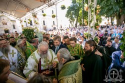 Тисячі православних українців разом із своїм Предстоятелем молитовно відзначили день його Тезоімеництва