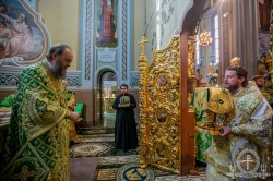 Митрополит Бориспільський і Броварський Антоній очолив святкову літургію в Троїцькому соборі столиці