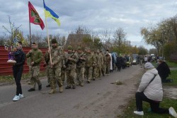У Ярешках відспівали захисника України.  