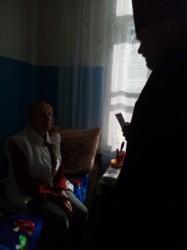 ТУРІВКА. Благочинний Згурівського округу відвідав будинок престарілих