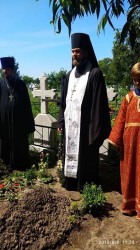 ЯРЕШКИ. Духовенство і миряни помолилися за спочилого настоятеля у 40-ий день після його кончини