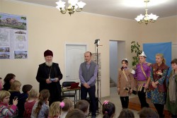 У парафії села Зазим'є на Броварщині показано виставу про віруючого-невіруючого Фому