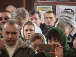 ПОГРЕБИ. У храмі на честь Успіння Богородиці віруючі соборно звершили молитву за Українську державу