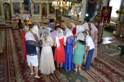 ПЛОСКЕ. Священик відслужив подячний молебен для випускників загальноосвітньої школи