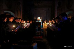 Митрополит Бориспільський і Броварський Антоній звершив вечірнє богослужіння в академічному храмі Різдва Пресвятої Богородиці