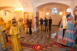 Митрополит Бориспільський і Броварський Антоній освятив престол храму на Березняках у Києві