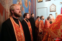 У Неділю 5-ту після Пасхи митрополит Антоній звершив Божественну Літургію в Києво-Печерській Лаврі