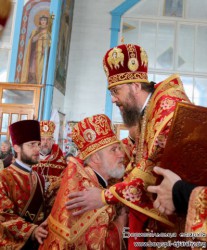 Ряд кліриків Бориспільської єпархії удостоєні богослужбових нагород
