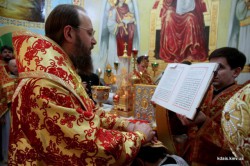 На Світлій седмиці митрополит Антоній рукополижив для єпархії нових священнослужителів