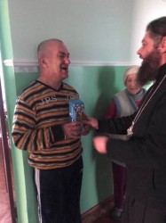 Благочинний Другого Бориспільського округу з духовенством відвідали благодійний соціальний заклад
